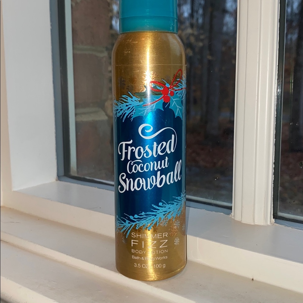 Bath & Body Works Frosted Coconut Snowball shimmer fizz body lotion.